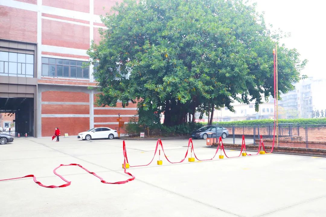 丝瓜视频免费观看陶瓷总部营销中心鞭炮齐鸣